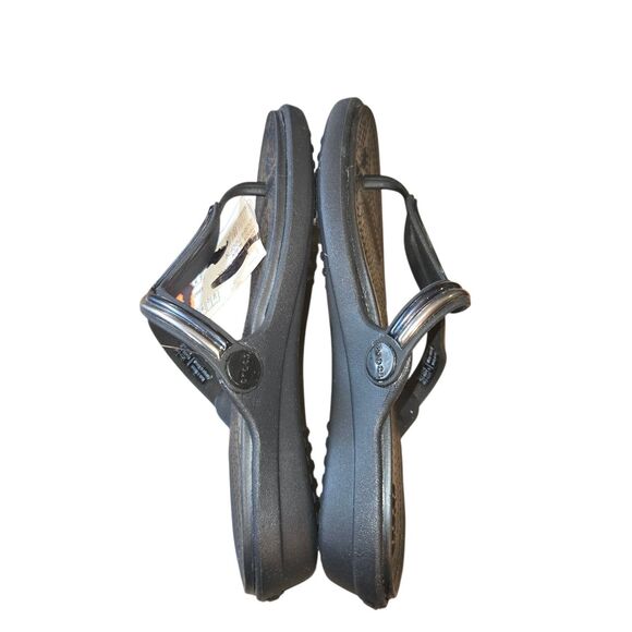 Crocs Women's Sanrah Black Metal Block Flat Flip Flop Thong Sandals Size 6 READ - Picture 5 of 10